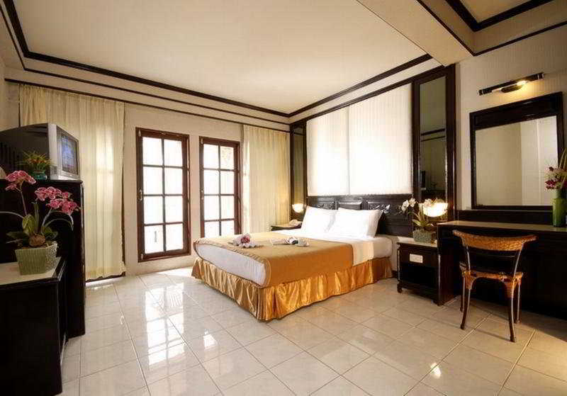 Patong Swiss Hotel Beach Front Phuket Екстериор снимка